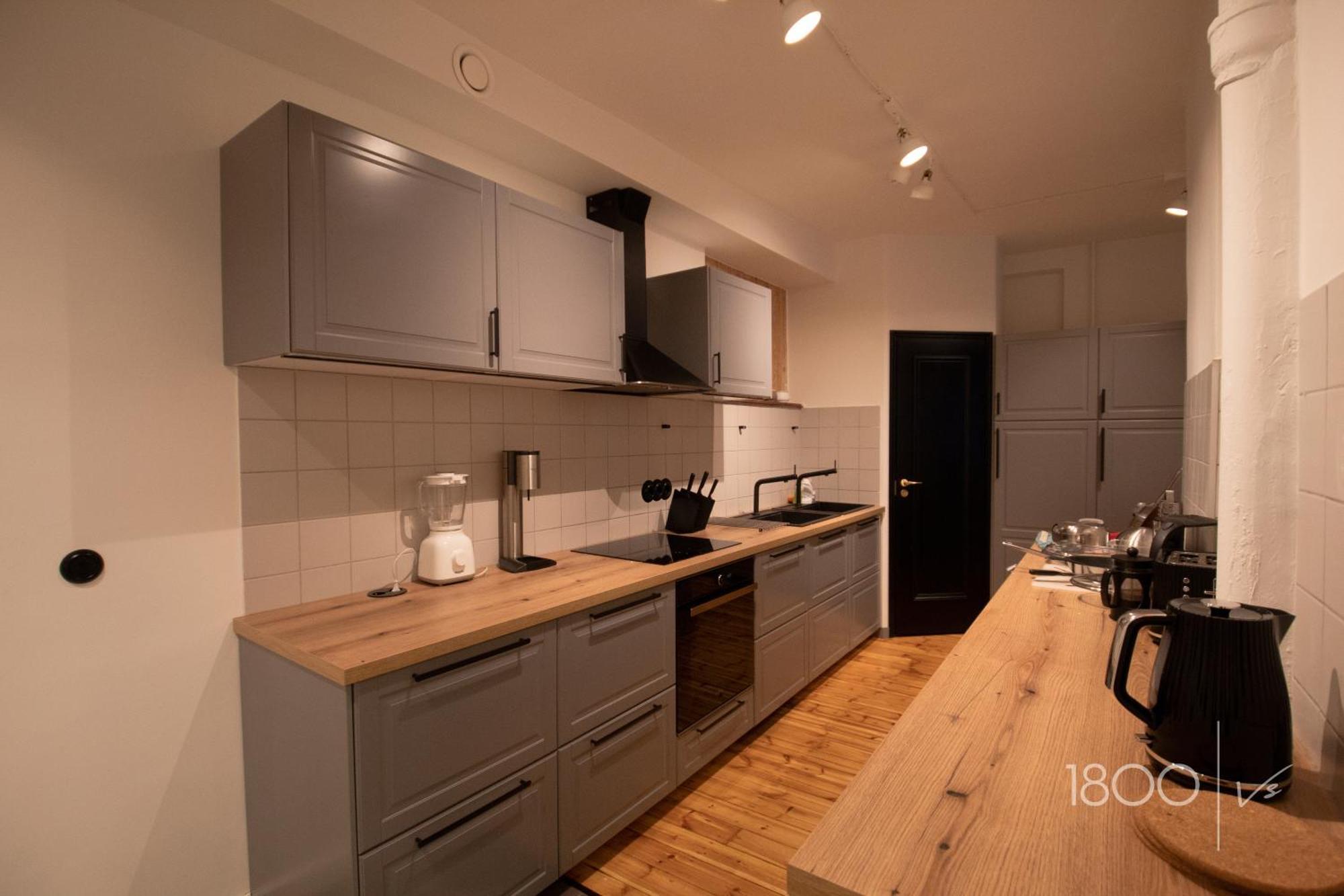 1800 By Vince Stay - Private Rooms In Town Hall Square تارتو المظهر الخارجي الصورة
